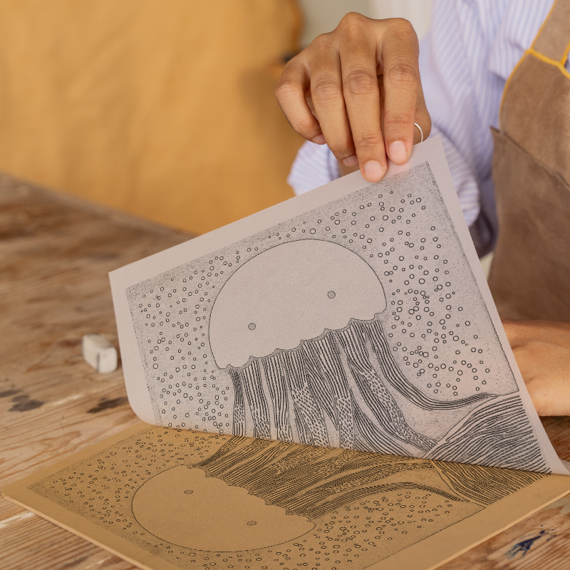 Jellyfish drifting in deep water Linoprint-Style Art (719-1)