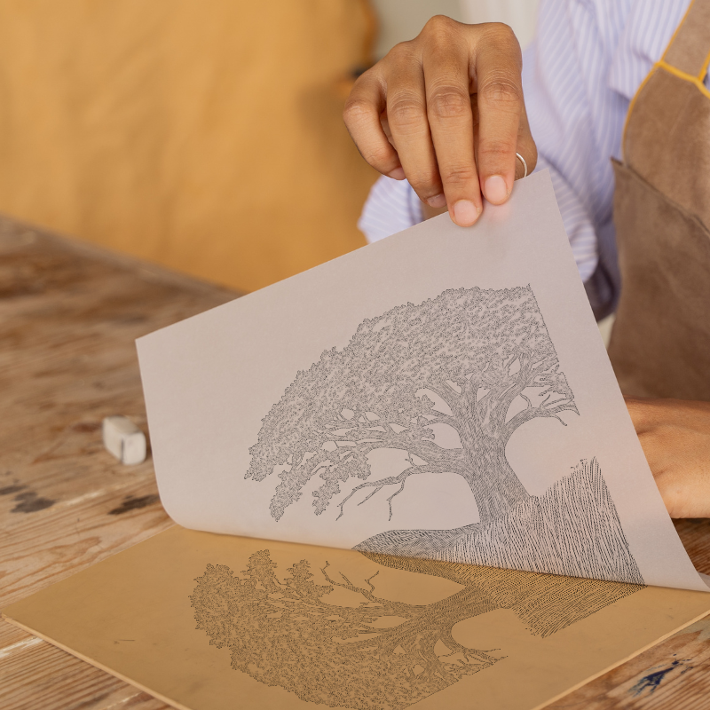 Sturdy oak tree silhouette Linoprint-Style Art (2568-2)