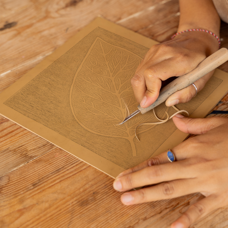 Single leaf Linoprint-Style Art (995-1)