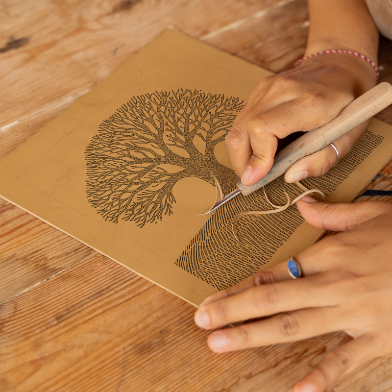 Ancient oak in a Norfolk field Linoprint-Style Art (2255-1)